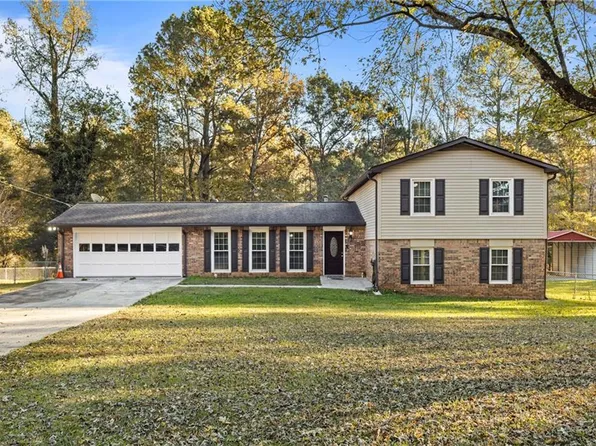 3222 Martin Dr SW, Lilburn, GA 30047