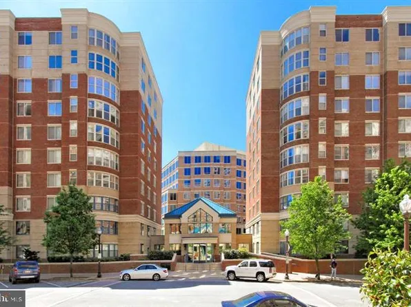 3830 9th St N APT 401W, Arlington, VA 22203