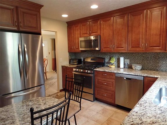 3rd image of 5913 Kimberly Dr
