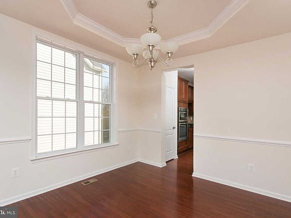 5th image of 4008 Bridle Ridge Rd