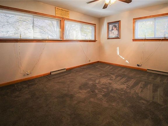 5th image of 375 Hilbish Ave
