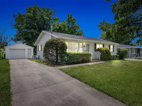 2995 24th Ave, Marion, IA 52302