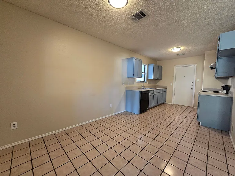 5647 Timberhurst — Photo 14