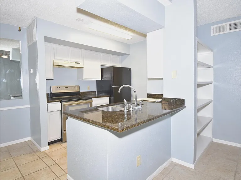 2120 El Paseo St #108 — Photo 9