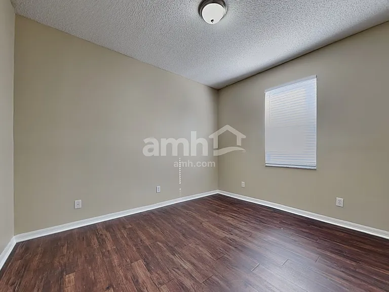 10430 Beneva Dr — Photo 16