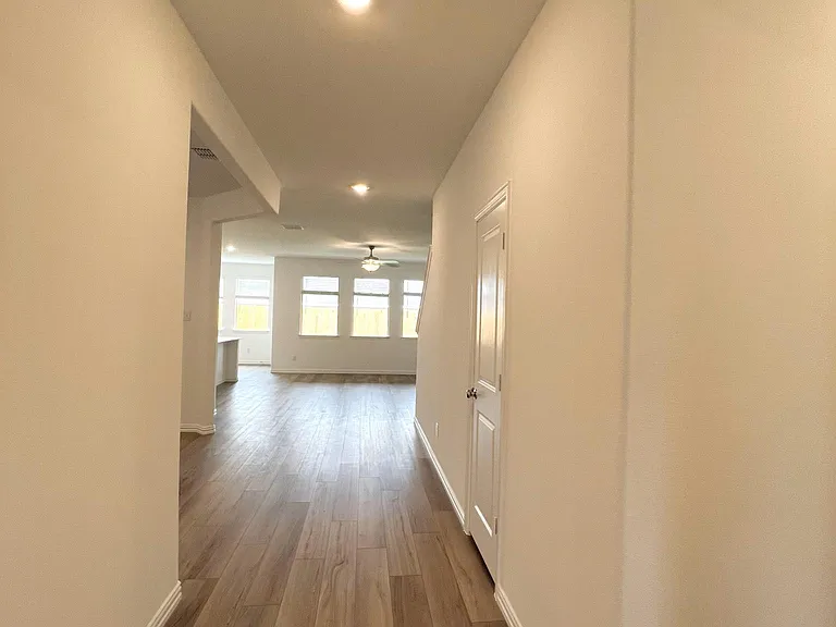 1129 Flameleaf Dr — Photo 14