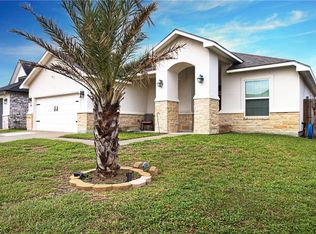 105 John Russell Dr, Portland, TX 78374