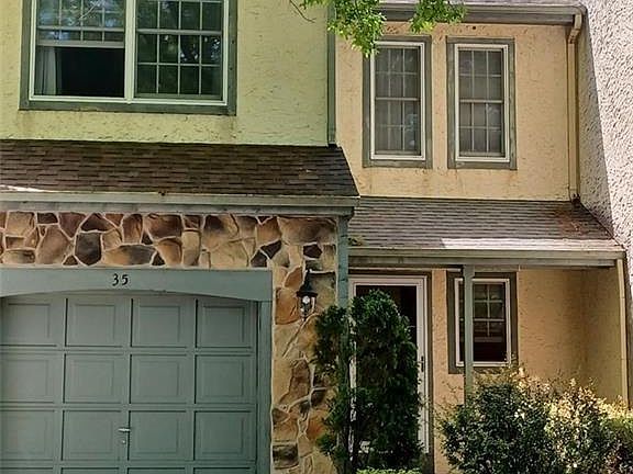 2nd image of 35 Dorchester Dr