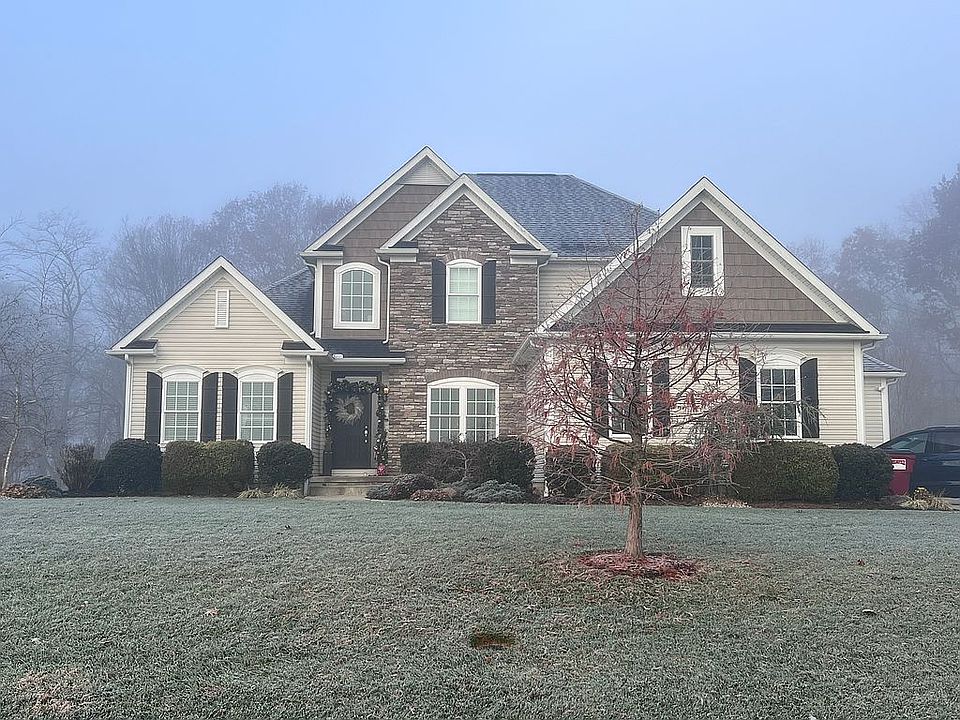 1st image of 217 Willow Bend Way