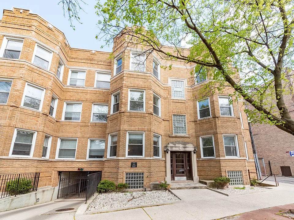 3413 N Elaine Pl #2