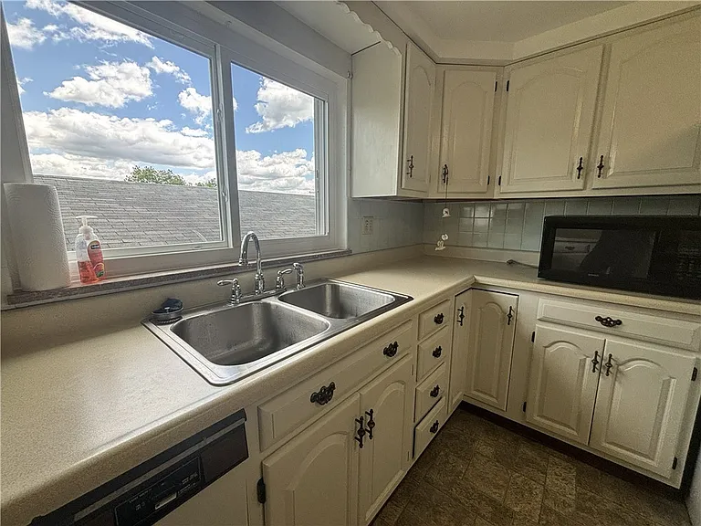 809 Carbon Rd — Photo 16