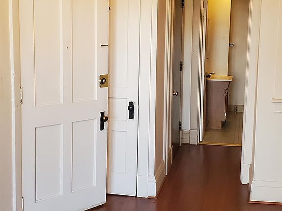 3rd image of 318 Brady St #7