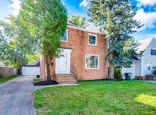 3906 E Antisdale Rd, South Euclid, OH 44118