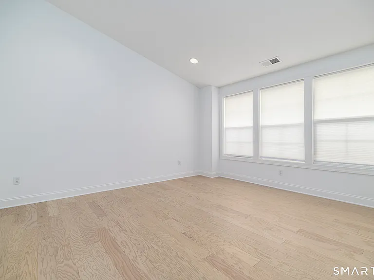 15 E Cross Trl #15 — Photo 19
