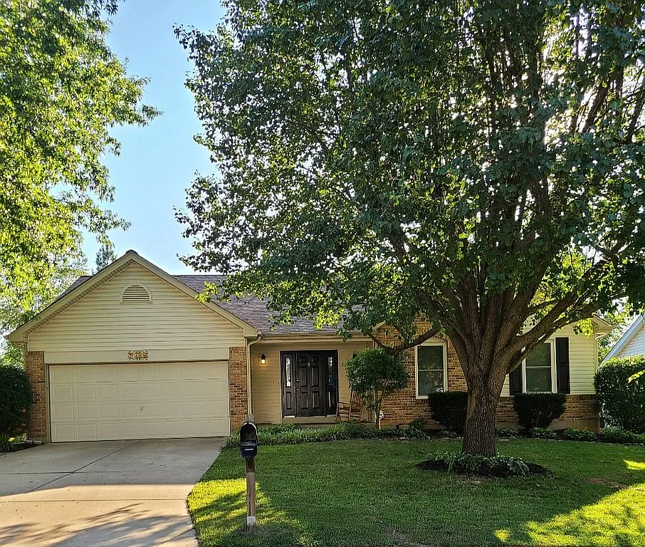 1249 Crooked Creek Dr photo 1