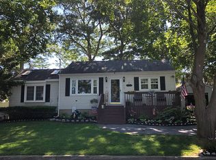 2 Knollcrest Rd, Nesconset, NY 11767