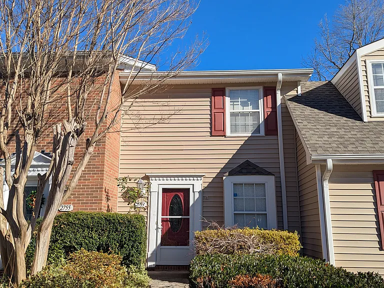 2753 Cottage Pl — Photo 1