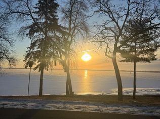 14224 Skyline Dr, Spicer, MN 56288