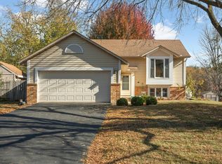 9544 Niagara Ln N, Maple Grove, MN 55369