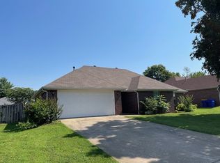 516 Applewood Ave, Lowell, AR 72745