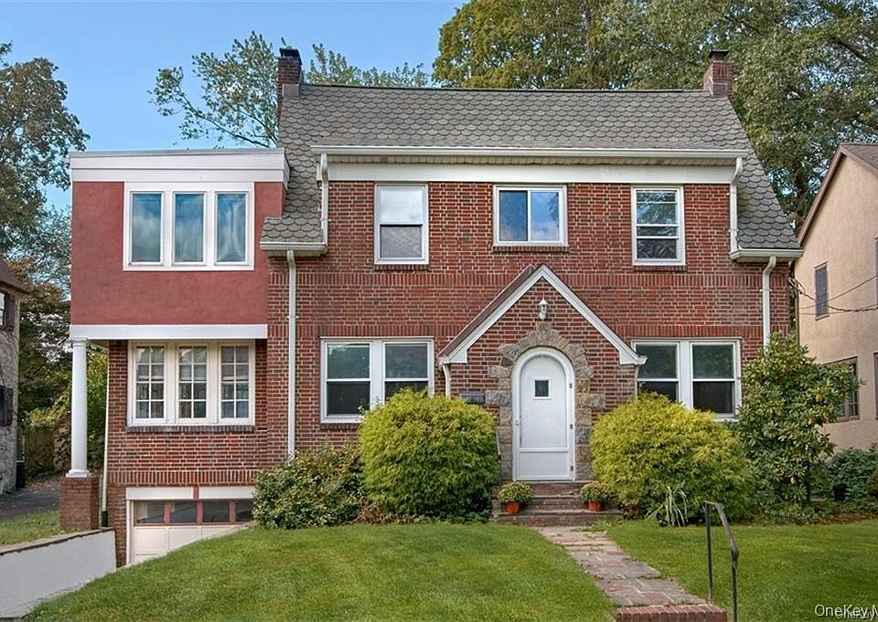 1st image of 218 Carroll Avenue