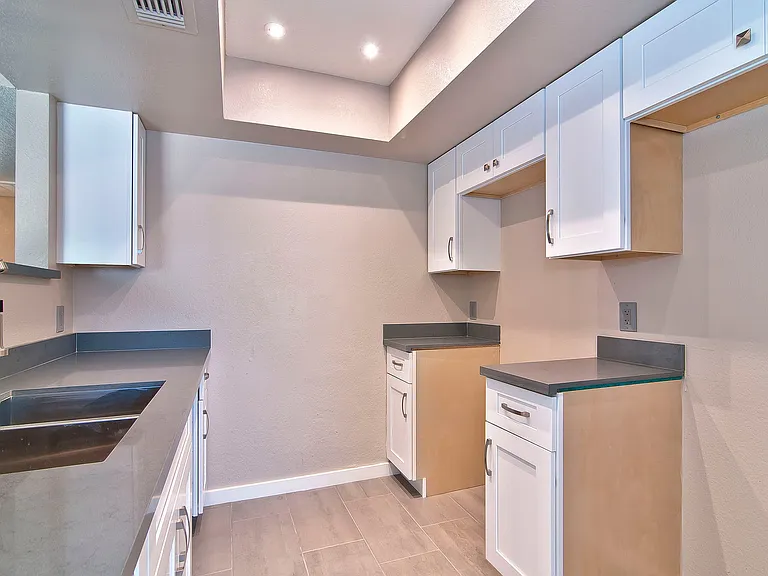 616 S Hardy Dr #111 — Photo 15