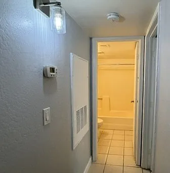 Mountain View Apts on Townley - 105 — Photo 4
