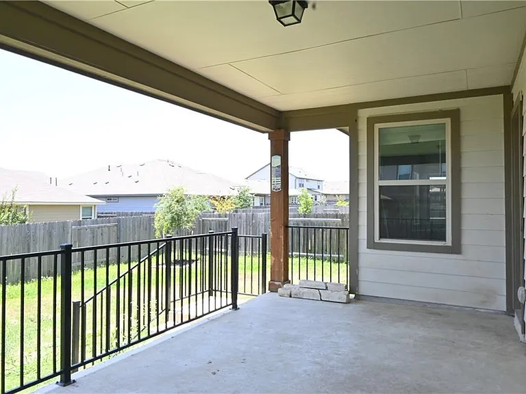 124 Gray Wolf Dr — Photo 38