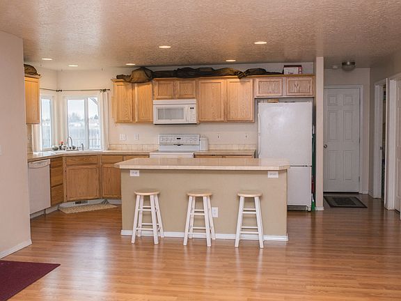 Kitchen with brand new floor