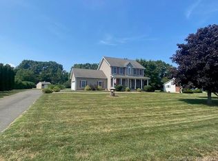 23 Clark Rd E, Broad Brook, CT 06016