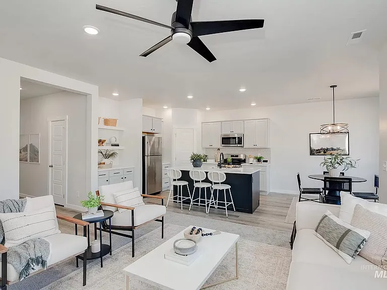 8888 W Eminence Dr — Photo 12