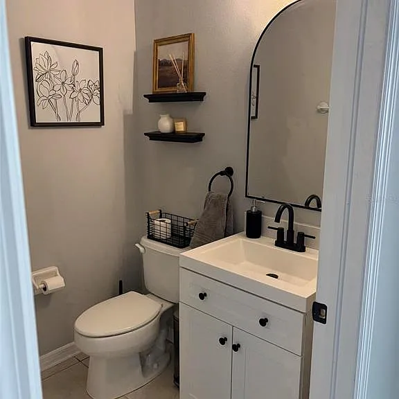 4056 Alan Dr — Photo 15