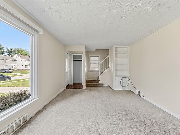 5th image of 19316 Milan Dr