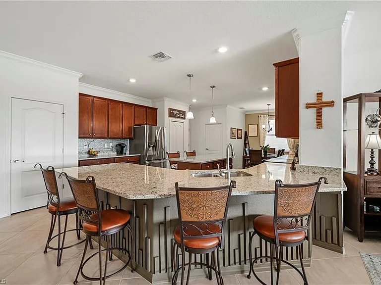 3424 Murcia Ct — Photo 6