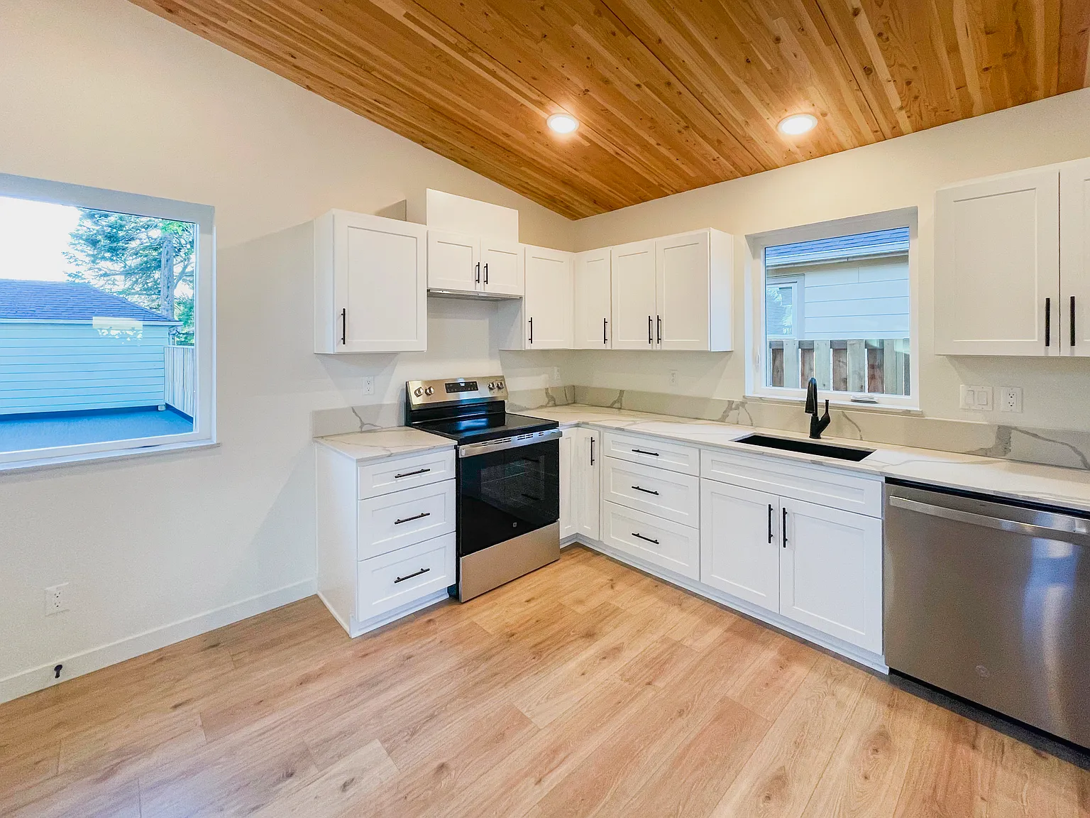 1 bed, 550 sqft, $1,695 — Photo 3