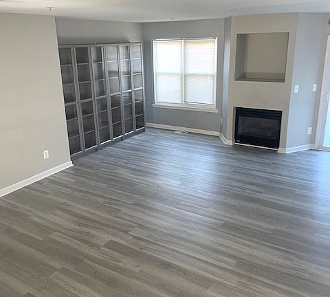 3rd image of 110 Brightwater Dr #1