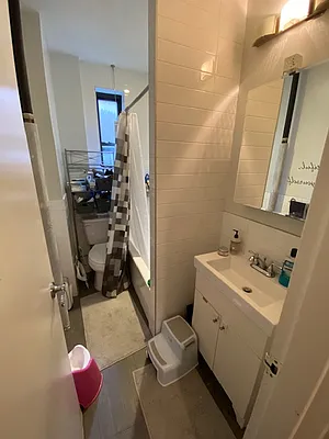 Rented by Mdays Realty | media 43