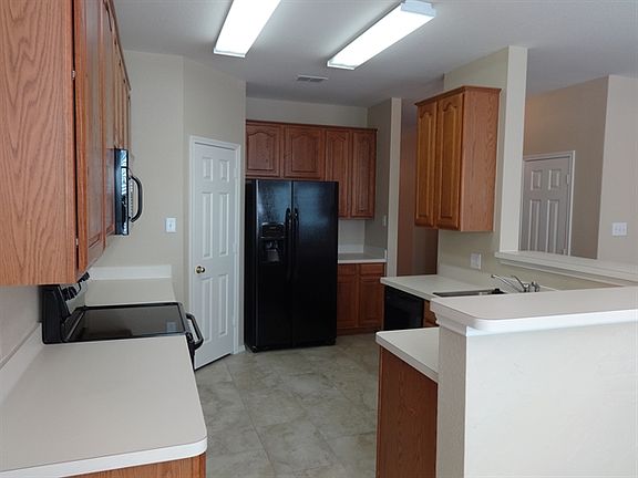5th image of 1029 Pullman Dr
