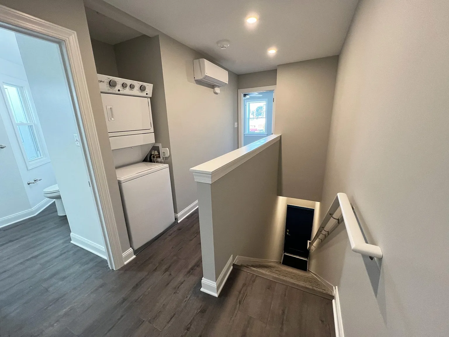 2 bed, 900 sqft, $2,400 — Photo 4