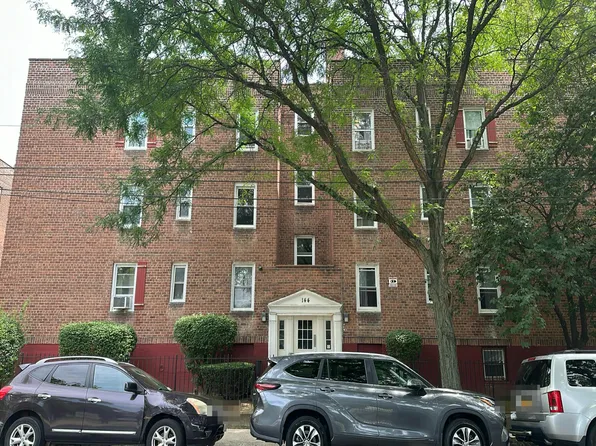 144 Ravine Ave, Yonkers, NY 10701