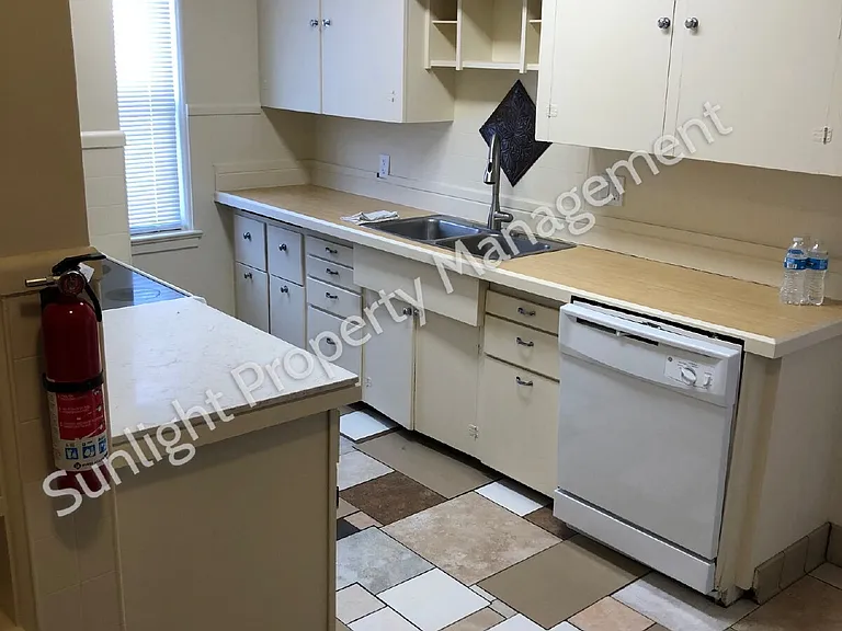 703 Yellowstone Ave — Photo 8