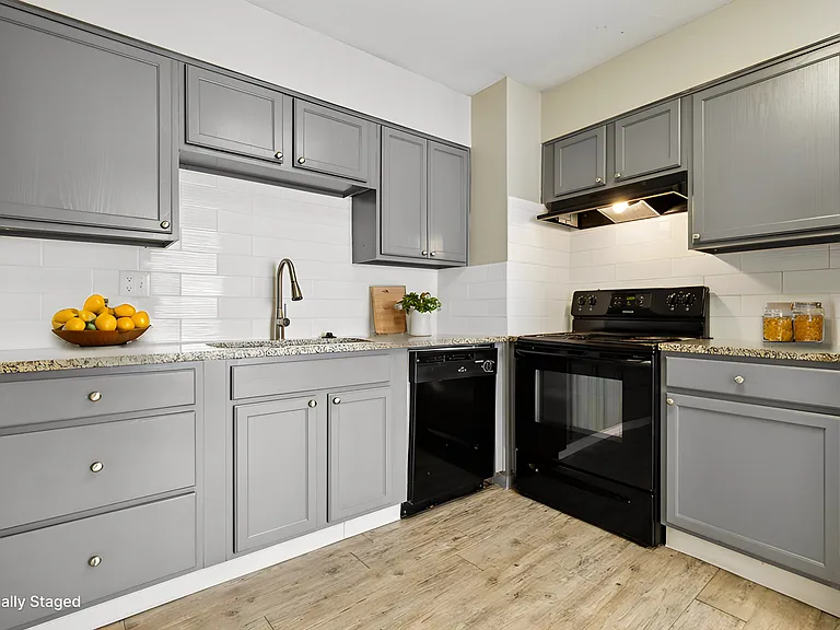 Crown Heights Apartments — Photo 10