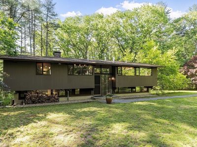 157 Carleton Rd, Carlisle, MA, 01741
