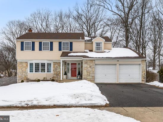 18 Karen Dr, Cherry Hill, NJ 08003