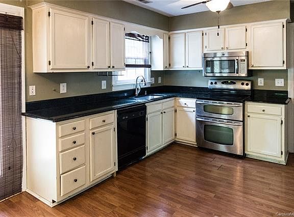 3rd image of 2728 Kilmarnock Ct
