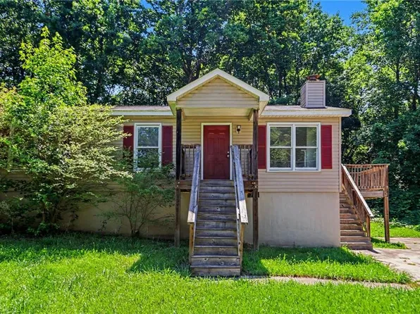 270 Knob Dr, Carrollton, GA 30116