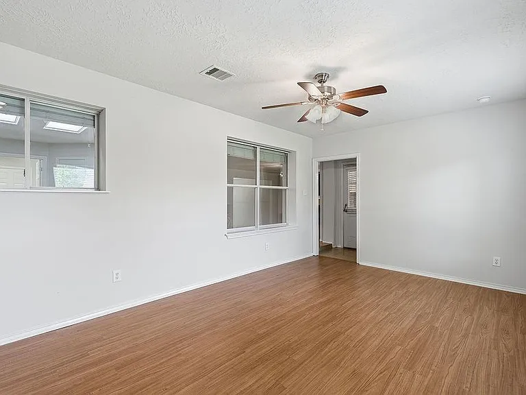 13407 Barton Meadow Ln — Photo 17