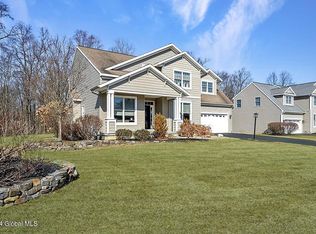 53 Sterling Heights Dr, Clifton Park, NY 12065