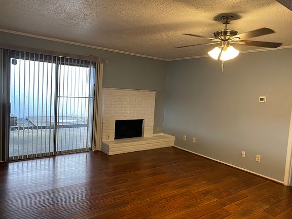 2nd image of 4701 Place 1 Dr