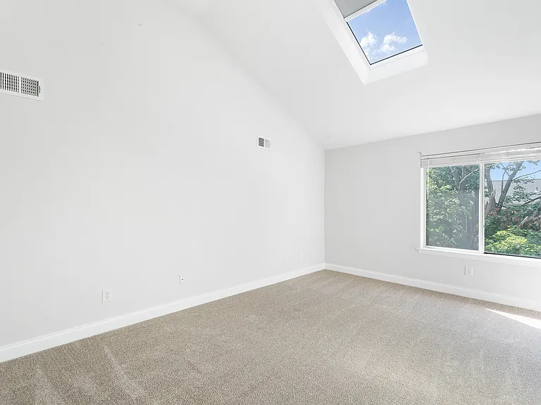 103 Orchard Meadows Dr — Photo 14